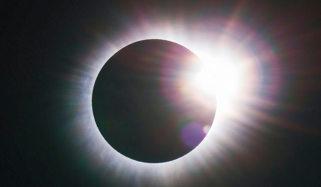 PayNews: Solar Eclipse Party